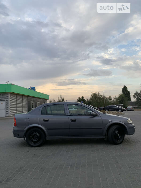 Седан Opel Astra 2007 в Новомосковске фото 3 Седан Opel Astra 2007 в Новомосковске