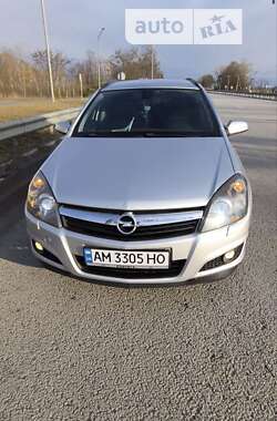 Універсал Opel Astra 2008 в Житомирі