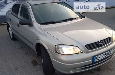 Седан Opel Astra 2006 в Хмельницькому