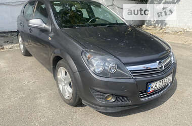 Хэтчбек Opel Astra 2012 в Киеве