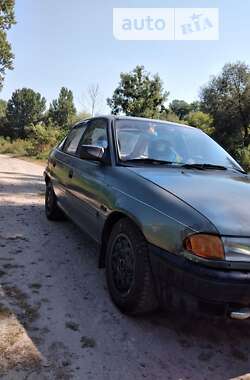 Седан Opel Astra 1992 в 