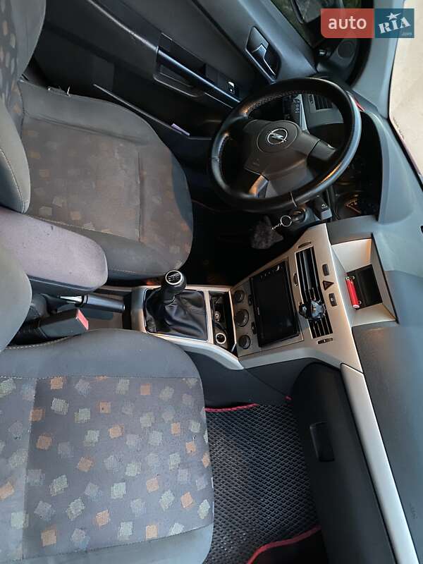 Универсал Opel Astra 2007 в Виноградове