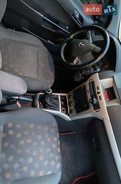 Универсал Opel Astra 2007 в 