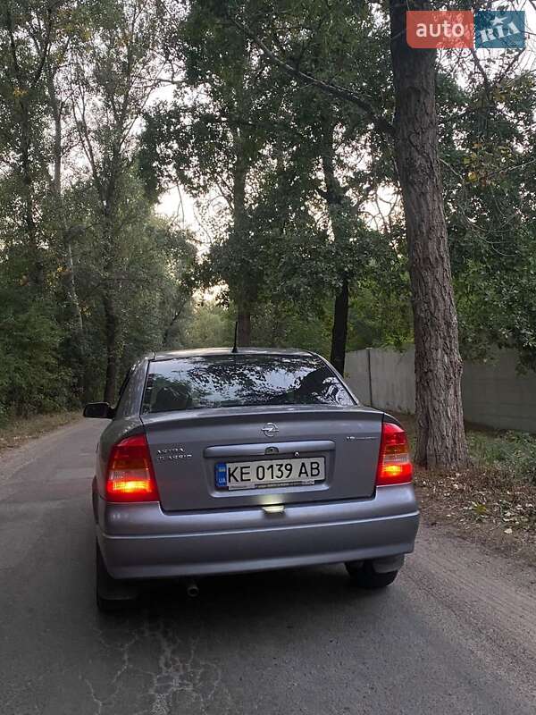 Седан Opel Astra 2007 в Днепре фото 2 Седан Opel Astra 2007 в Днепре