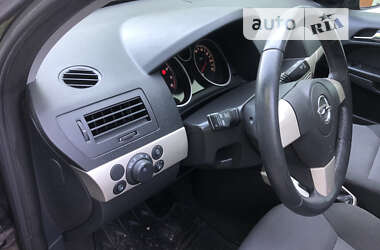 Универсал Opel Astra 2008 в Надворной