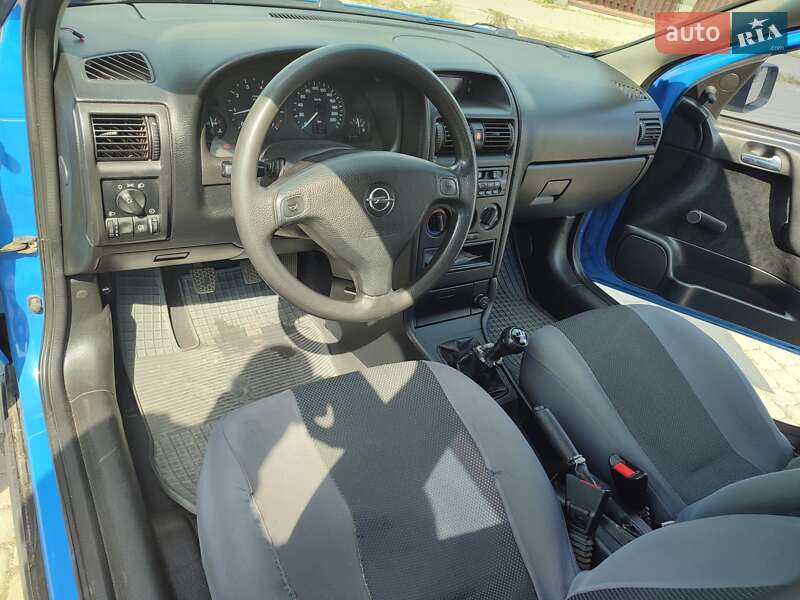 Хэтчбек Opel Astra 2001 в Львове