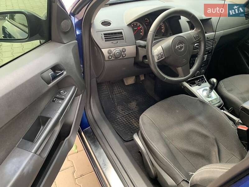 Хетчбек Opel Astra 2006 в Кривому Розі