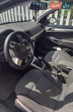 Универсал Opel Astra 2007 в 