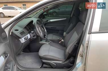 Универсал Opel Astra 2005 в 