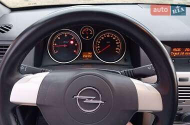 Универсал Opel Astra 2008 в 