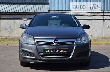 Универсал Opel Astra 2011 в Киеве