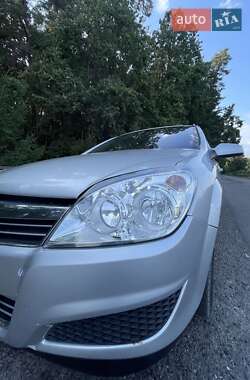 Универсал Opel Astra 2007 в 