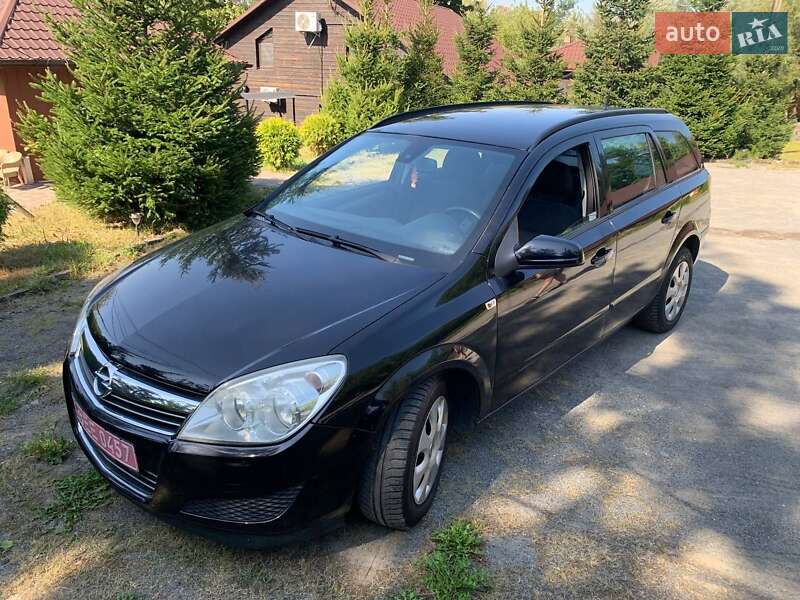 Универсал Opel Astra 2008 в Ровно