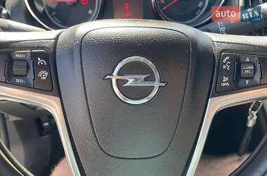 Универсал Opel Astra 2013 в 