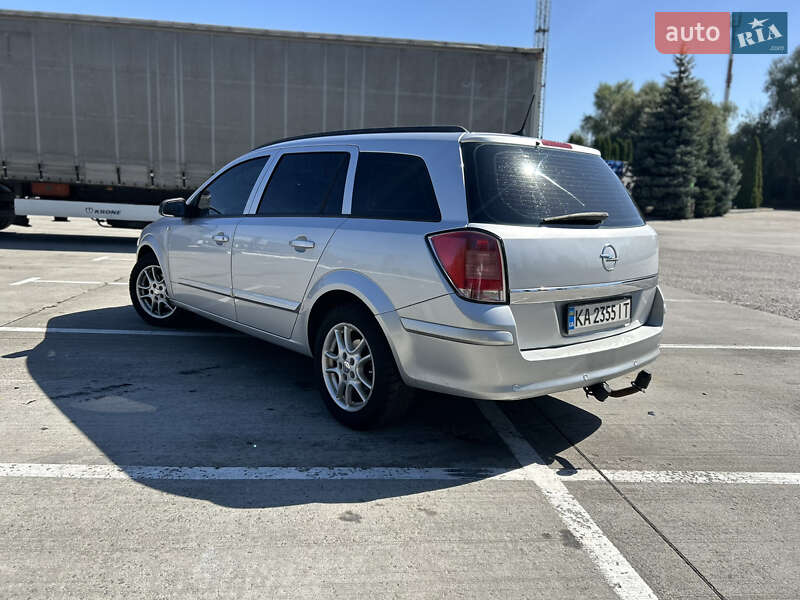 Универсал Opel Astra 2006 в Киеве