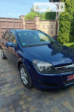 Универсал Opel Astra 2010 в Харькове