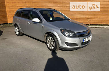 Универсал Opel Astra 2010 в Чернигове