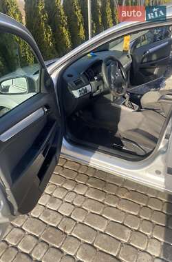 Универсал Opel Astra 2005 в 