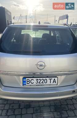 Универсал Opel Astra 2005 в 