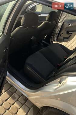 Универсал Opel Astra 2005 в 