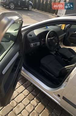 Универсал Opel Astra 2005 в 