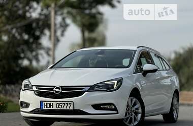 Універсал Opel Astra 2019 в Дрогобичі