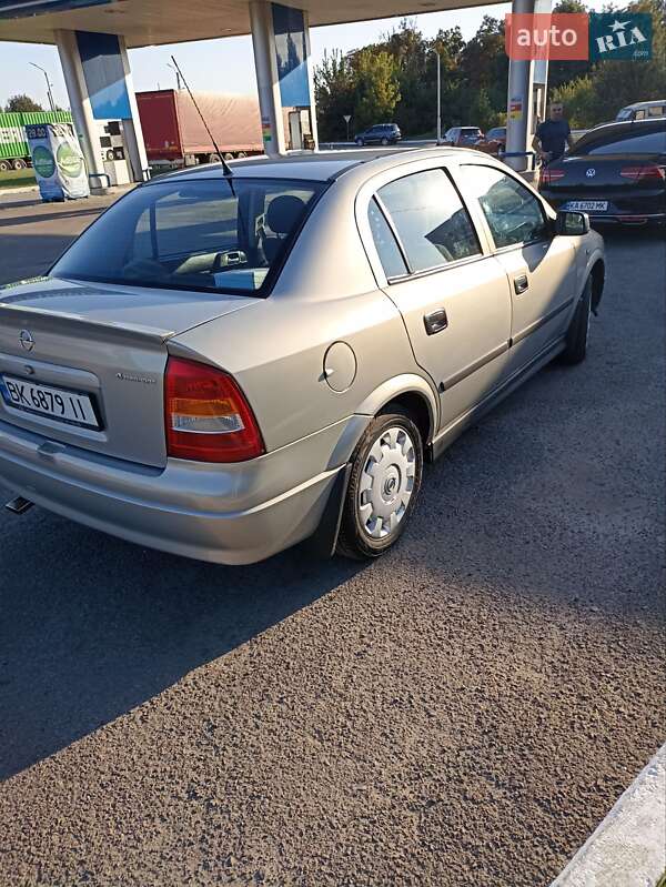 Opel Astra 2006