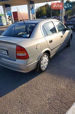 Седан Opel Astra 2006 в 