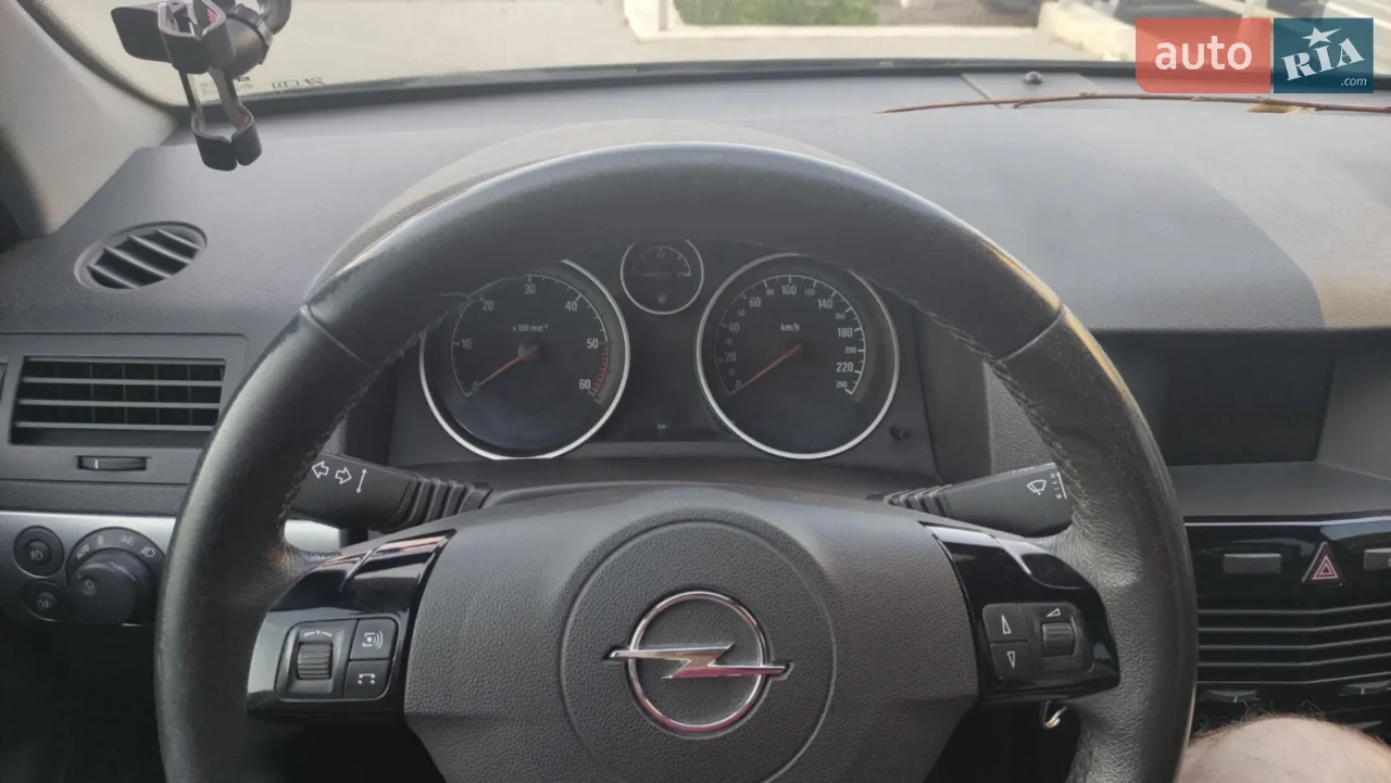 2010 Opel Astra - мініатюра 12