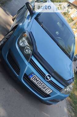 Хэтчбек Opel Astra 2005 в Тростянце