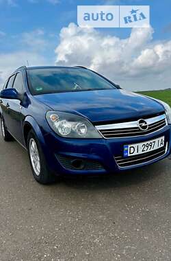 Универсал Opel Astra 2010 в Килии