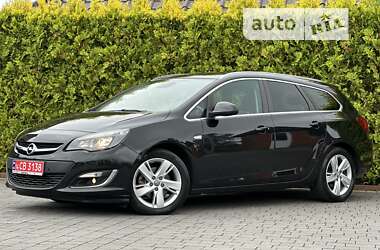 Универсал Opel Astra 2013 в Стрые