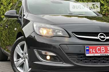 Универсал Opel Astra 2013 в Стрые