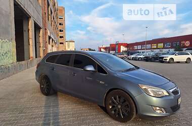 Универсал Opel Astra 2010 в Тернополе