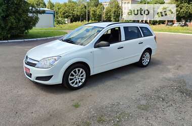 Універсал Opel Astra 2009 в Рівному