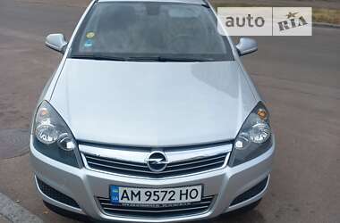 Універсал Opel Astra 2010 в Києві