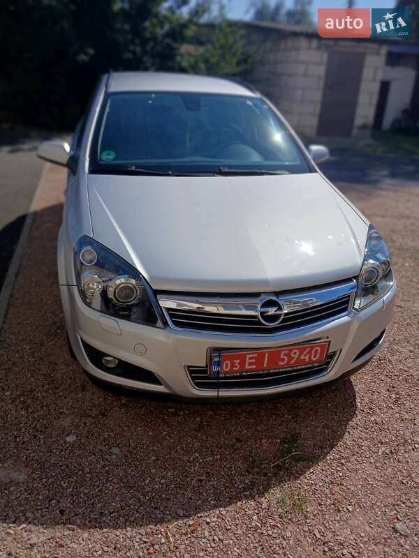 Універсал Opel Astra 2008 в Києві