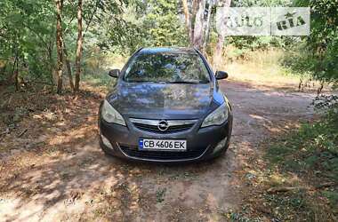 Универсал Opel Astra 2011 в Чернигове