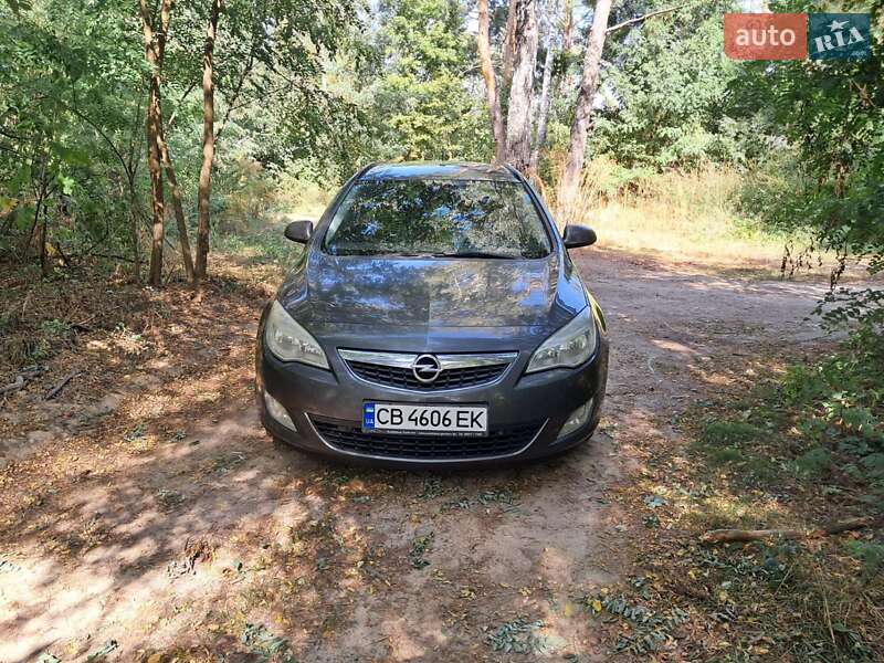Opel Astra 2011