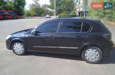 Хэтчбек Opel Astra 2004 в Первомайске