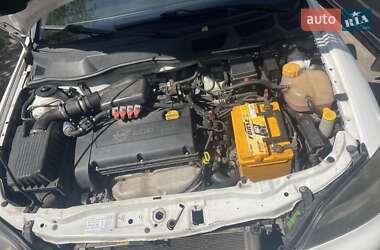 Универсал Opel Astra 2006 в 