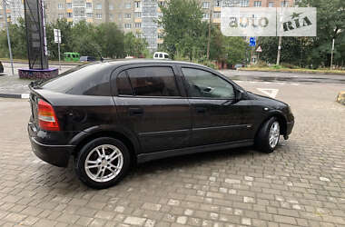 Хэтчбек Opel Astra 2000 в Ровно