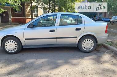 Седан Opel Astra 2005 в Краматорске