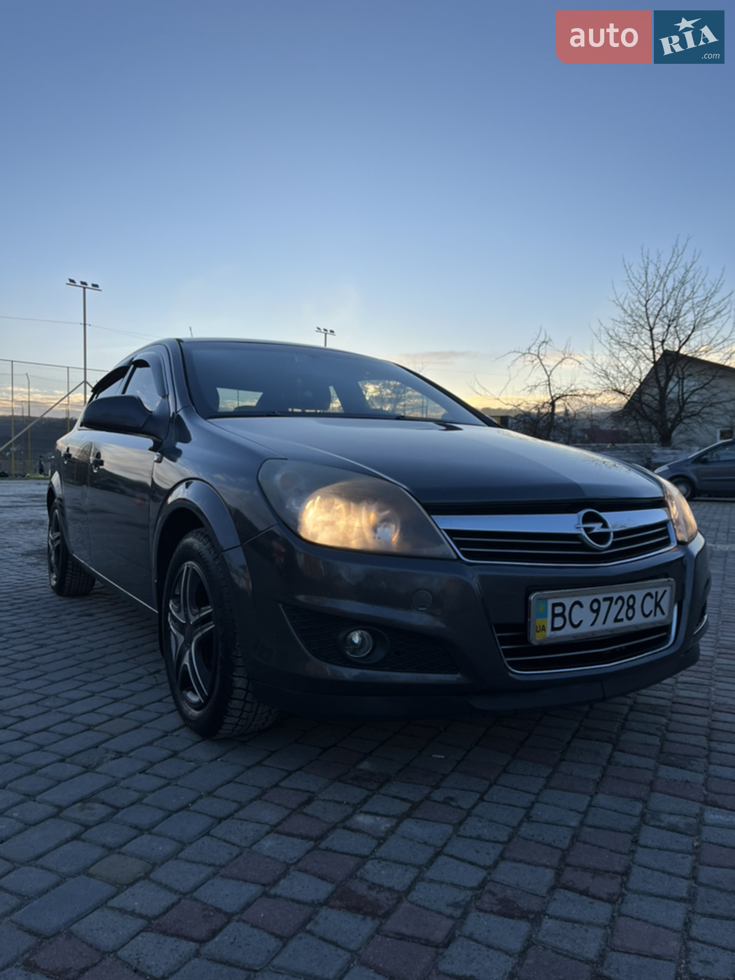 2011 Opel Astra - мініатюра 2
