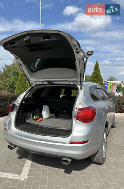 Универсал Opel Astra 2011 в 