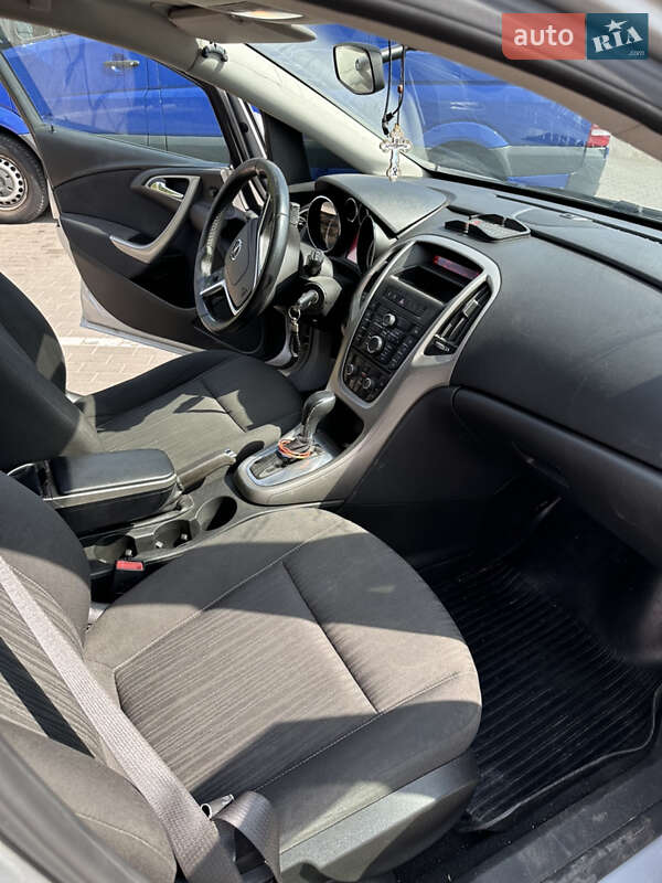 Универсал Opel Astra 2011 в Виннице фото 24 Универсал Opel Astra 2011 в Виннице