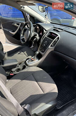 Универсал Opel Astra 2011 в 