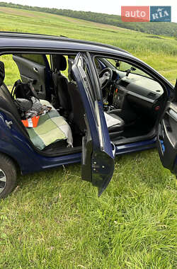 Универсал Opel Astra 2006 в 