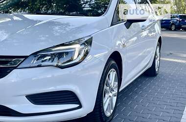 Універсал Opel Astra 2017 в Києві