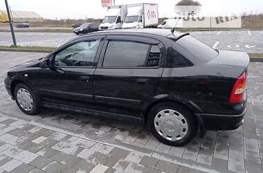 Седан Opel Astra 2007 в Львове